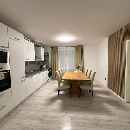 140Qm - 4 Zimmer- Parkplatz - Autobahn - Blauer See - Mallibase Apartments Garbsen Exterior foto